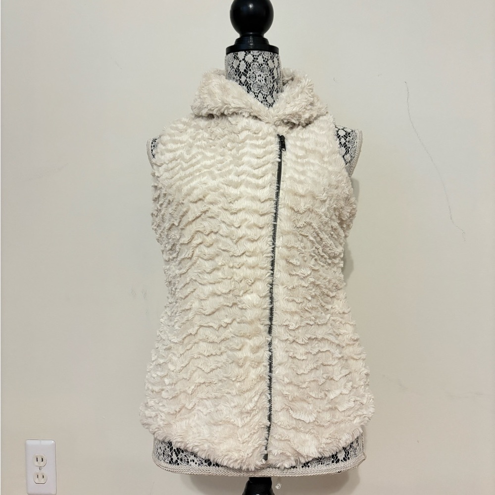 Patagonia White Pelage Curly Fleece Vegan Fur Vest Size Small